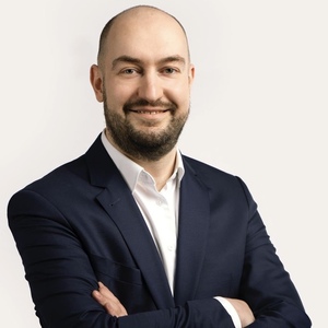 Михаил Евстегнеев